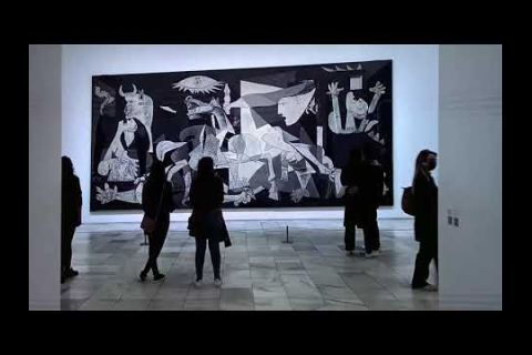 Embedded thumbnail for El &amp;quot;Guernica&amp;quot; llega a Tokio en pantalla gigante y definición 8K