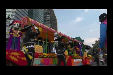 Embedded thumbnail for Desfile de Ofrendas Móviles 2017 en la Ciudad de México
