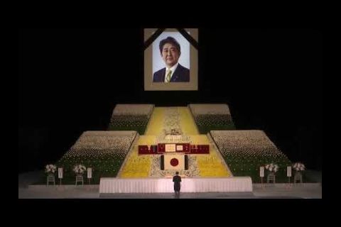 Embedded thumbnail for Un Japón dividido da su último adiós a Shinzo Abe
