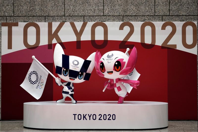 Miraitowa, izquierda, y Someity, las mascotas olímpica y paralímpica de Tokio 2020.