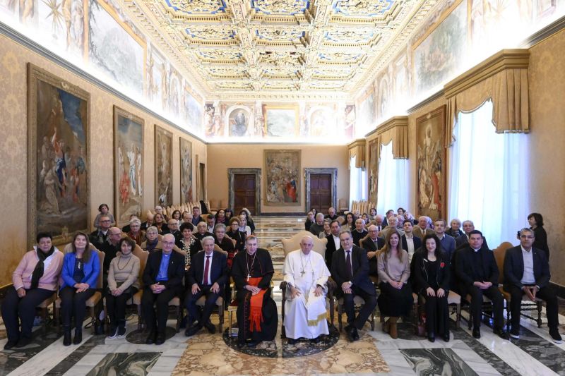El Papa Francisco se reúne con miembros de la 'Amiti' Judeo-Chretienne de France ' 01 121222