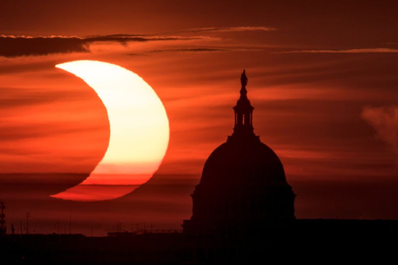Eclipse solar parcial en Washington - 100621