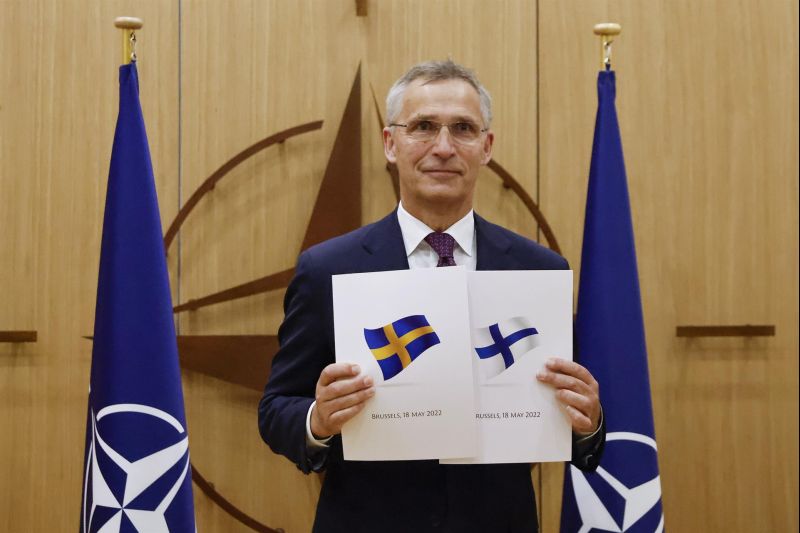 La OTAN celebra una ceremonia para conmemorar la solicitud de adhesión de Suecia y Finlandia en Bruselas 01 180522