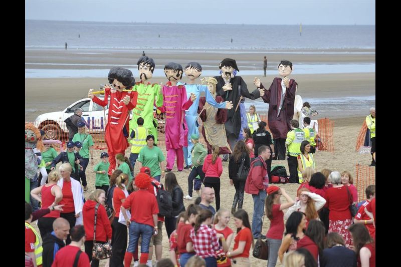 La ciudad de Delray Beach, en el condado de Palm Beach (costa este de Florida), se llenará por cuatro días de todo tipo de eventos vinculados a los Beatles. En la imagen un registro de archivo de un evento similar en Crosby Beach (Liverpool, Reino Unido).