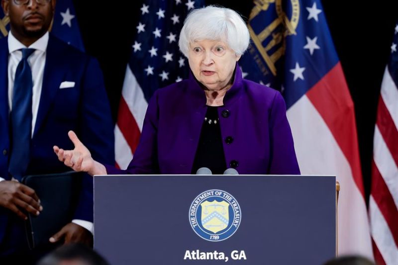 Durante un conversatorio en Austin (Texas), Yellen celebró las últimas cifras del desempleo, publicadas este viernes, que indicaron una reducción en una décima de este indicador en agosto con respecto a julio, hasta el 4.2 %. "Cuando veo la economía (...
