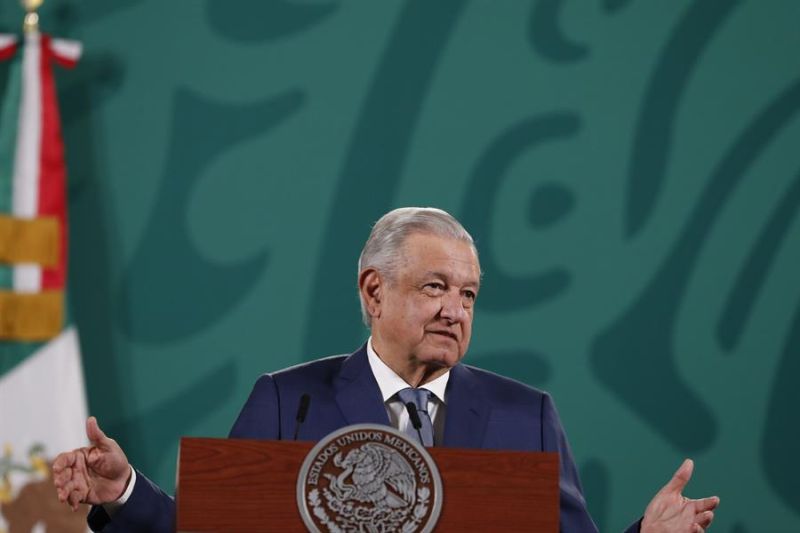 El presidente de México, Andrés manuel López Obrador, participa hoy en una rueda de prensa en Palacio Nacional, en Ciudad de México (México).