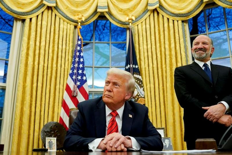 Fotografía de archivo del presidente de EE.UU., Donald Trump. EFE/ALEXANDER DRAGO / POOL 01240325