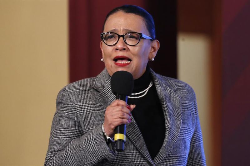La Secretaría de Seguridad y Protección Ciudadana (SSPC), Rosa Icela Rodríguez, habla durante una rueda de prensa del presidente de México Andrés Manuel López Obrador, hoy en Palacio Nacional en Ciudad de México (México). EFE/Mario Guzmán