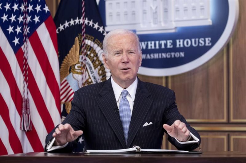 Fotografía de archivo del 18 de noviembre de 2022 donde aparece el presidente de los Estados Unidos, Joe Biden, mientras habla durante un evento en el edificio de la Oficina Ejecutiva Eisenhower, en la Casa Blanca en Washington (EE.UU.). 01 211122