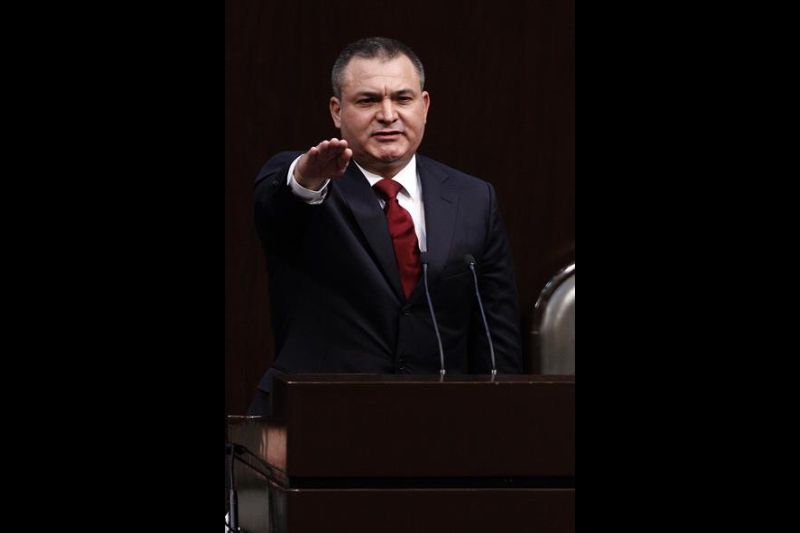 Fotografía de archivo fechada el 14 de septiembre de 2009 que muestra al entonces titular de la Secretaría de Seguridad Pública (SSP) de México, Genaro García Luna, durante una comparecencia en la Cámara de Diputados de Ciudad de México (México). EFE