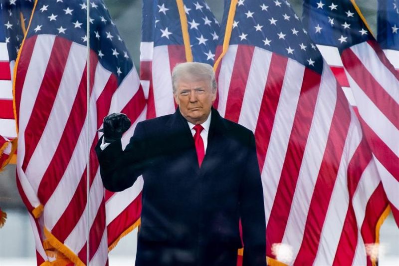 El presidente saliente de Estados Unidos, Donald J. Trump, asiste a un mitin cerca de la Casa Blanca en Washington (EE.UU.), este 6 de enero de 2021.