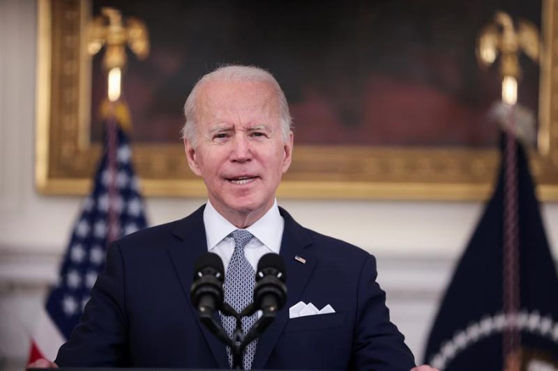 El presidente de EE.UU., Joe Biden, habla del reporte presentado hoy por el Gobierno sobre el desempleo en el país, este 7 de enero de 2022, en la Casa Blanca, Washington.