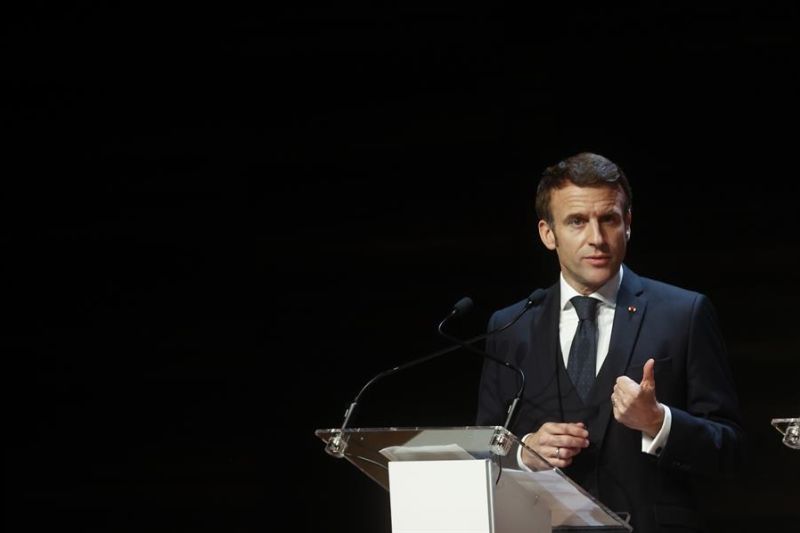 El presidente francés, Emmanuel Macron, interviene en la rueda de prensa. 01 050123