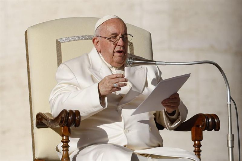 El Papa Francisco durante su audiencia general semanal en la Plaza de San Pedro, en el Vaticano, el 23 de noviembre de 2022. 01 231122