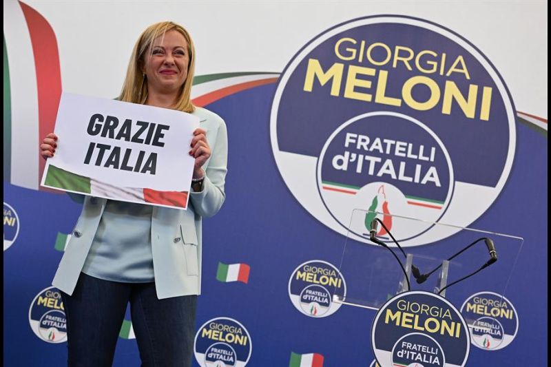 Giorgia Meloni celebra su victoria electoral en la sede de Fratelli d'Italia en Roma este domingo. 01 270922
