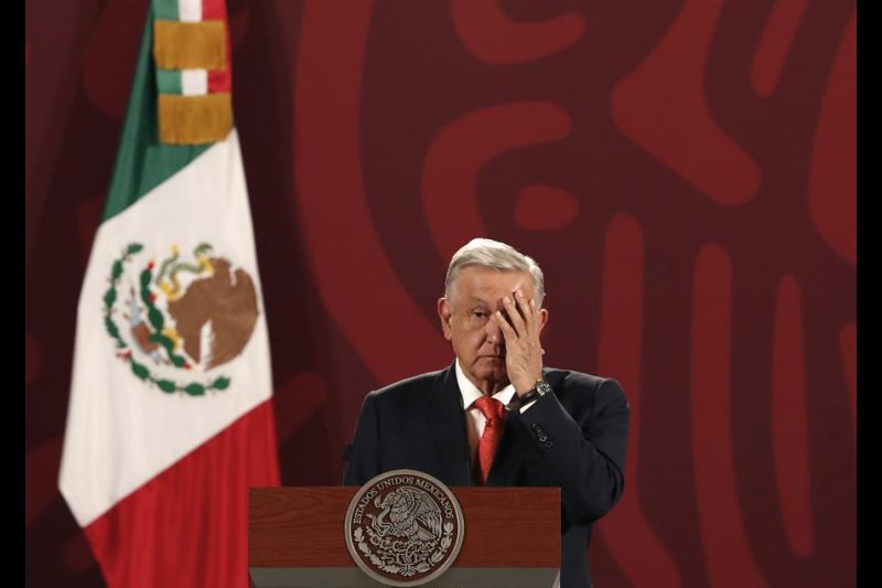 El presidente de México, Andrés Manuel López Obrador, habla durante una rueda de prensa el 31 de agosto de 2022, en el Palacio Nacional, en Ciudad de México (México). EFE/ Mario Guzmán