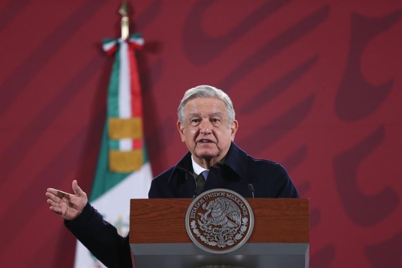 El presidente de México, Andrés Manuel López Obrador, ofrece su rueda de prensa matutina desde el Palacio Nacional, en Ciudad de México (México). 