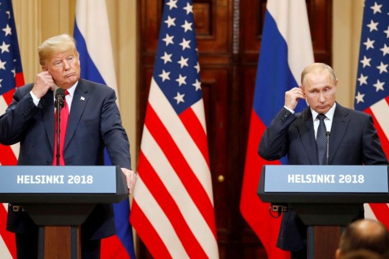 Foto de archivo, del presidente estadounidense, Donald J. Trump (i), y su homólogo ruso, Vladimir Putin (d), EFE/ Anatoly Maltsev 01200525