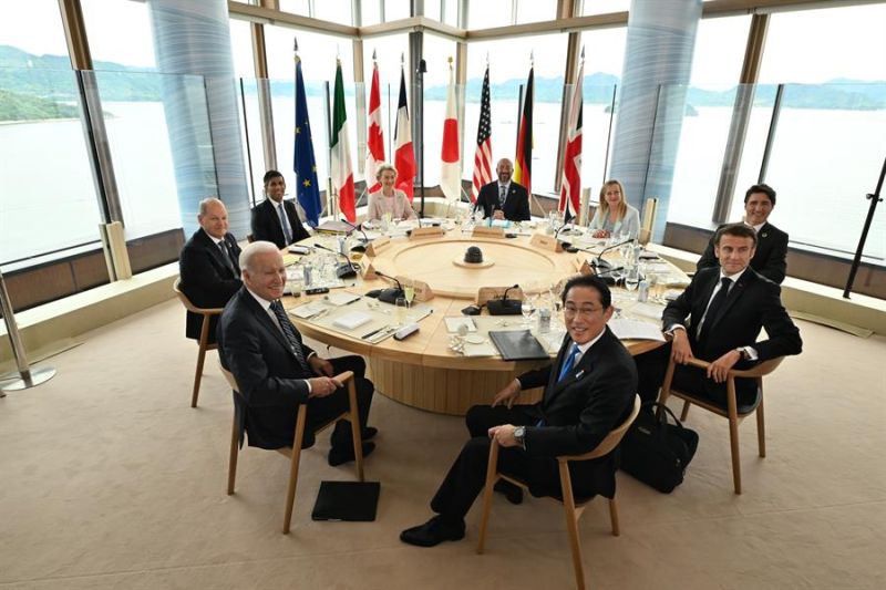 (i - d) EE.UU. Joe Biden; Alemania Olaf Scholz; Trino Unido, Rishi Sunak; Comisión Europea, Ursula von der Leyen; Consejo Europeo, Charles Michel; Italia, Giorgia Meloni: Canadá, Justin Trudeau; Francia, Emmanuel Macron, y Japón, Fumio Kishida.EFE/EPA/G7