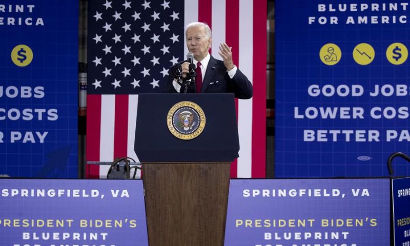 El presidente de Estados Unidos, Joe Biden, ofrece comentarios sobre la economía en las instalaciones de un sindicato de la localidad de Springfield, Virginia (EE.UU.), este 26 de enero de 2023. 01 260123