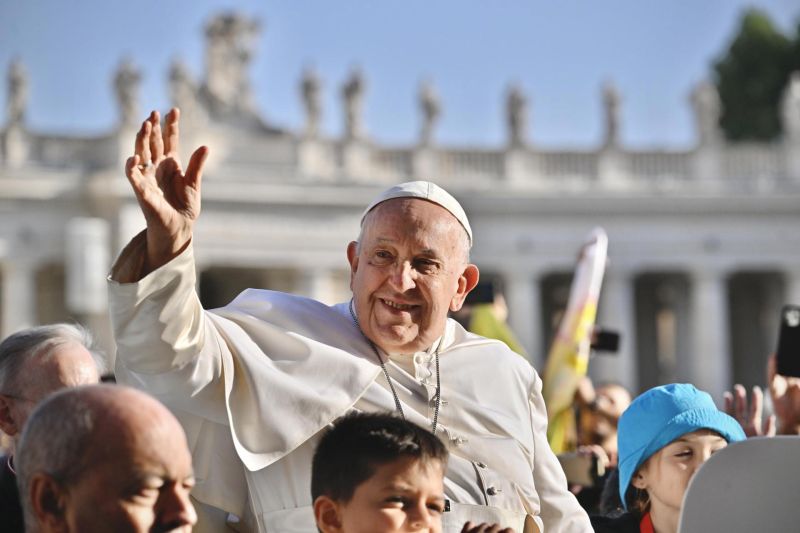 Pope Francis holds weekly general audience 01 270923
