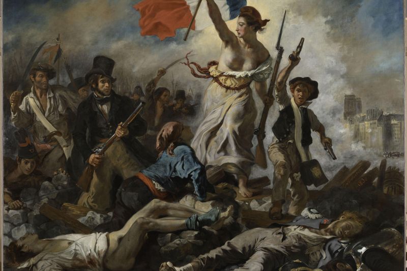 Considerado uno de los cuadros más impresionantes del Louvre, 'La Libertad guiando al pueblo', del francés Eugène Delacroix (1798-1863), vuelve a exponerse en el museo desde este jueves 2 de mayo tras una restauración 01 020524