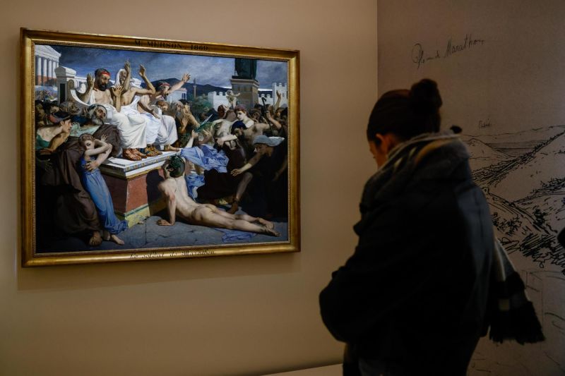 Inaugurada la exposición 'Olimpismo invención moderna, legado antiguo' en el Louvre de París 01 230424