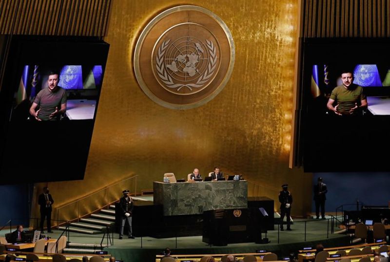 El presidente ucraniano, Volodímir Zelenski, habla en la Asamblea General de la ONU, en Nueva York (EE.UU.), en una fotografía de archivo. EFE/Peter Foley 01 160223