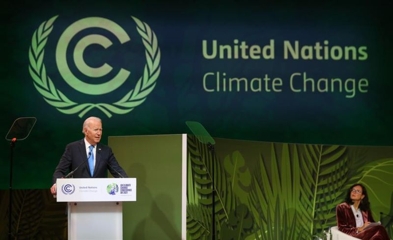 Fotografía de archivo del presidente de EEUU, Joe Biden, el pasado mes de noviembre en la COP26 celebrada en Glasgow.