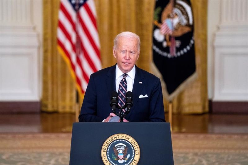 El presidente de EE.UU., Joe Biden, da declaraciones sobre la crisis entre Ucrania y Rusia, este 22 de febrero de 2022, desde la Casa Blanca, en Washington.