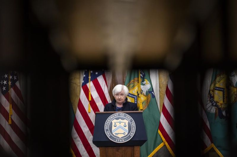 La secretaria del Tesoro de Estados Unidos, Janet Yellen, habla durante una conferencia de prensa, en Washington (EE.UU.), este 11 de abril de 2023. EFE/EPA/Jim Lo Scalzo 01 110423