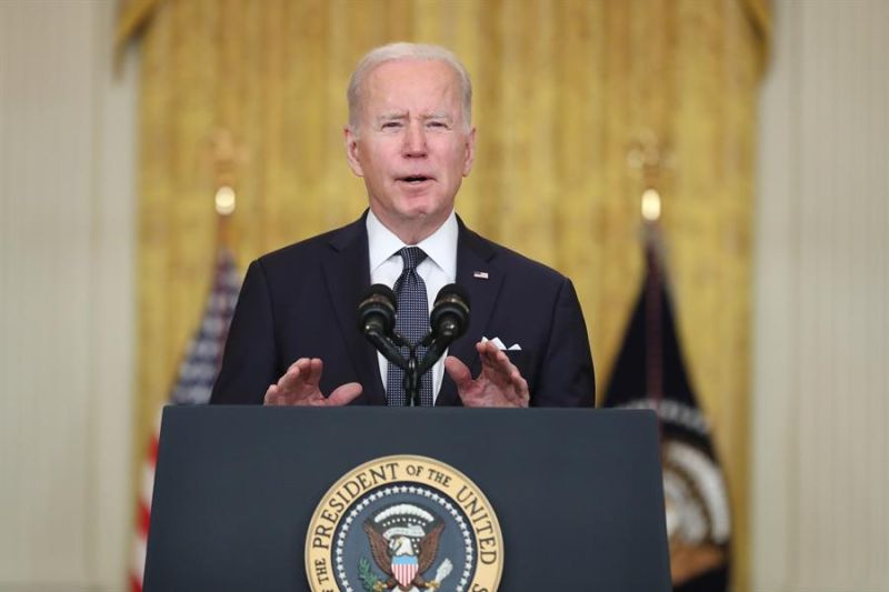 El presidente de EE.UU., Joe Biden, habla de la crisis con Rusia sobre Ucrania, este 15 de febrero de 2022, en la Casa Blanca, en Washington.