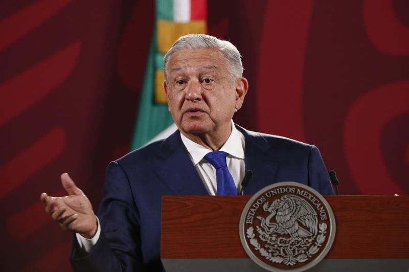 El presidente de México, Andrés Manuel López Obrador, habla hoy durante su conferencia de prensa matutina en Palacio Nacional, en Ciudad de México (México). 01 200722