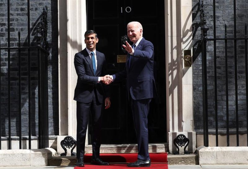 El presidente de Estados Unidos, Joe Biden, y el primer ministro británico, Rishi Sunak. EFE/EPA/ANDY RAIN 01 100723