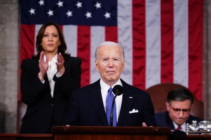 El presidente de Estados Unidos, Joe Biden, fue registrado este jueves, 7 de marzo, al dar su discurso sobre el Estado de la Unión, ante el Congreso e invitados al Capitolio, en Washington DC (EE.UU.. EFE/Shawn Thes/Pool 01 080324