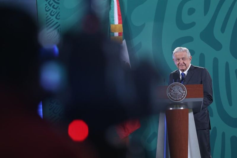 El presidente de México, Andrés Manuel López Obrador, habla durante una conferencia de prensa matutina en el Palacio Nacional, en Ciudad de México (México).
