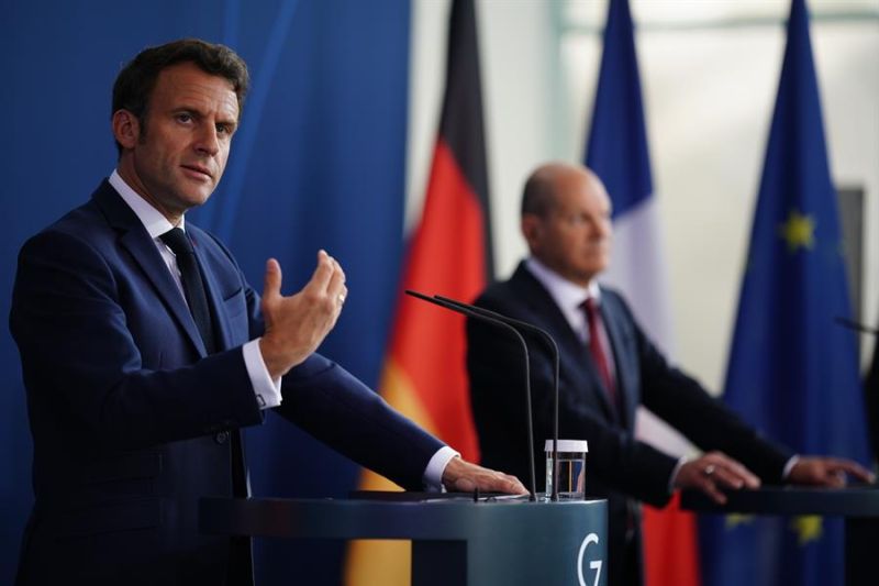 Scholz (der) y Macron 01 100522