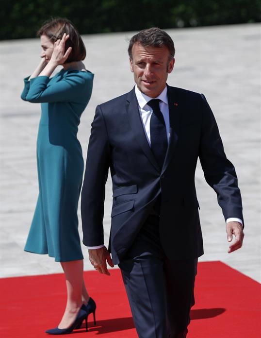 Macron dice que la cumbre de la OTAN en Vilna mandará un mensaje claro de apoyo a Ucrania 01 020623