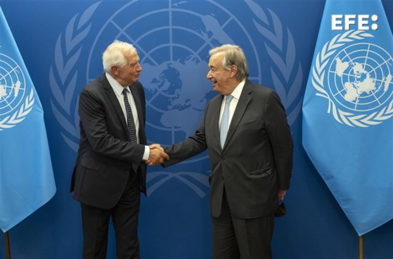 El jefe de política exterior de la Unión Europea, Josep Borrell (I), junto con el Secretario General de las Naciones Unidas, Antonio Guterres (D), en la sede de la ONU, este 18 de septiembre de 2022. 01 190922