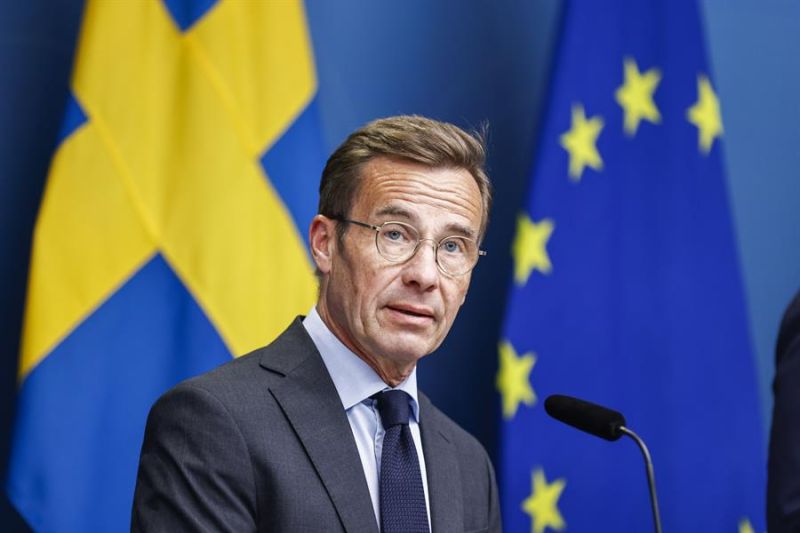 El primer ministro de Suecia, Ulf Kristersson, habla durante una conferencia de prensa sobre las medidas para proteger a los ciudadanos suecos, en Estocolmo, Suecia, el 1 de agosto de 2023. EFE/EPA/CAISA RASMUSSEN SWEDEN OUT 01 010823