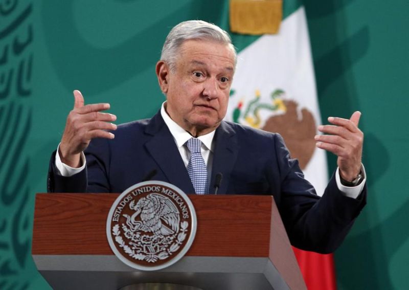 El presidente de México, Andrés Manuel López Obrador, habla hoy durante su conferencia de prensa matutina en Palacio Nacional, en Ciudad de México (México).