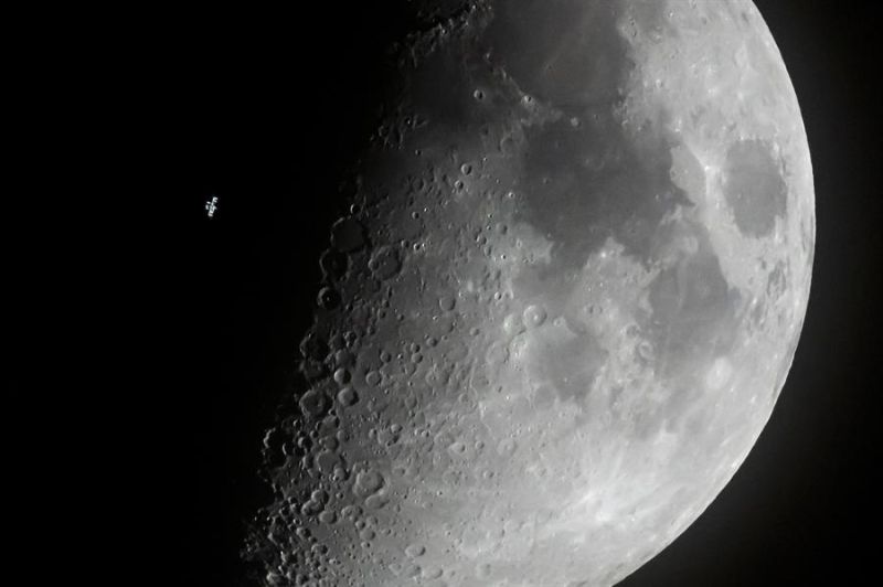 Luna Imagen de archivo. EFE/EPA/Peter Komka 01 180823