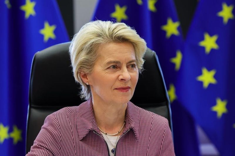 La presidenta de la Comisión Europea, Ursula von der Leyen, este miércoles durante una reunión de la CE. EFE/EPA/OLIVIER MATTHYS 01 040523