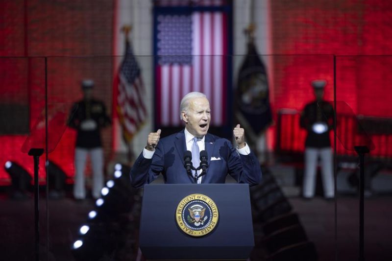 El presidente de Estados Unidos, Joe Biden, da un discurso un discurso en horario de máxima audiencia desde el Parque Histórico Nacional de la Independencia en Filadelfia, Pensilvania (EE.UU.), este 1 de septiembre de 2022. 01 020922