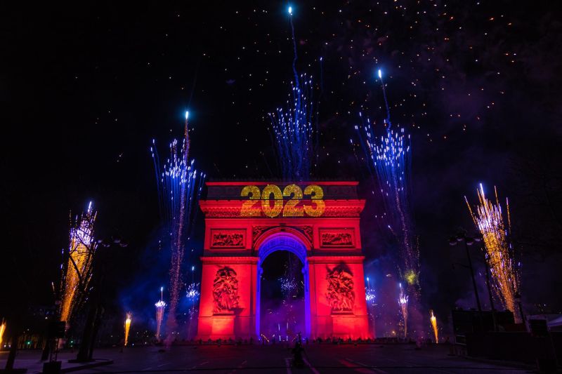 2023 Celebración de año nuevo en París 01 311222