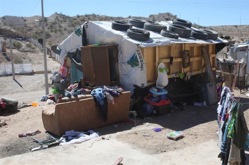 Vista general de una casa en un asentamiento irregular en la fronteriza Ciudad Juárez, en el estado de Chihuahua (México).