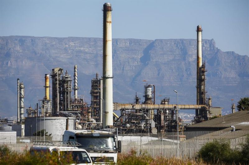 Refinería de Chevron en Ciudad del Cabo en Sudáfrica.