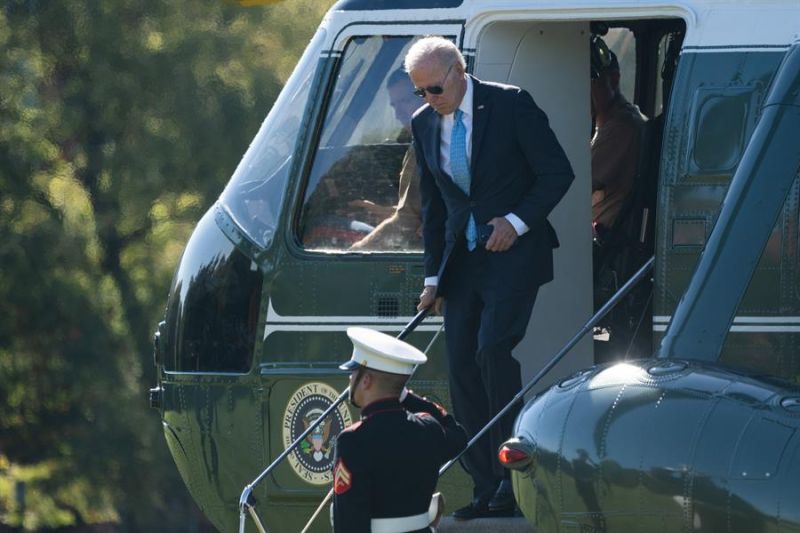 El presidente de EE.UU., Joe Biden, llega, este 26 de septiembre de 2022, a la Casa Blanca. 01 270922