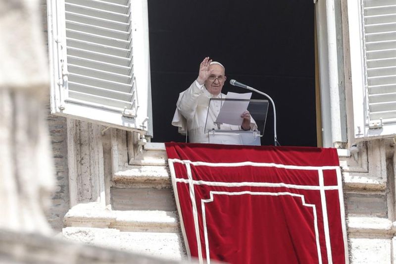 Papa Francisco - 01 - 120821