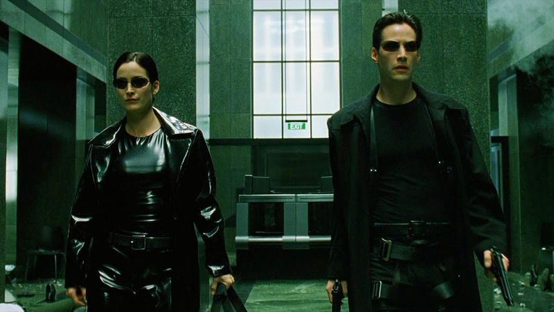 Trinity y Neo, los protagonistas de "The Matrix".